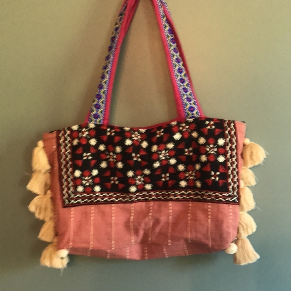Small boho tote. Beaded shells, embroidery. Mixed media. Patchwork. Beach summer - Picture 6 of 11